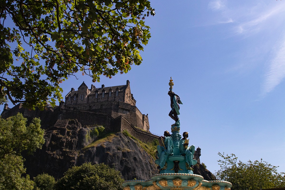 Ross Fountain - looking up to the castle in Edinburgh, Scotland